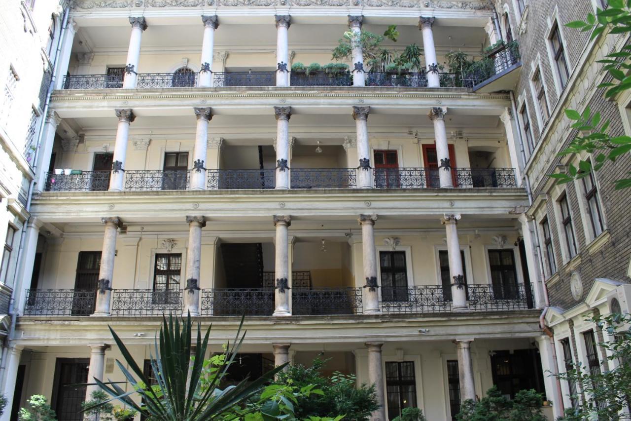 Omega Guesthouse Budapest image 2