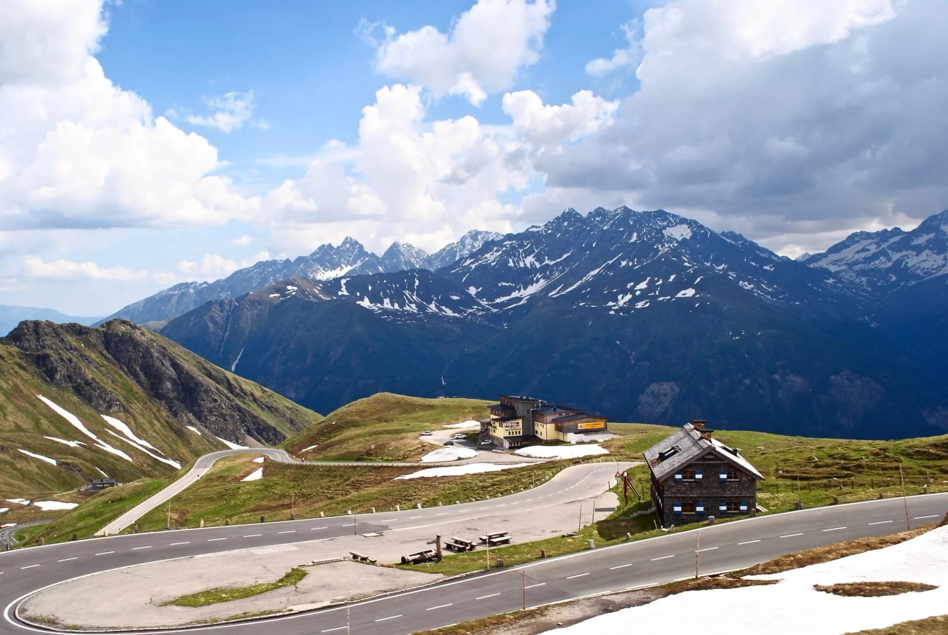 Heiligenblut, Austria: Mountain guest house (Berggasthof) Wallackhaus on the Grossglockner High Alpine Road (Großglockner-Hochalpenstraße), the highest mountain pass road in Austria.
